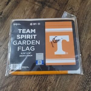 IPG Tennessee Titans Team Spirit Garden Flag